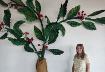 Programa Destinos México, plataforma turística Monica posando